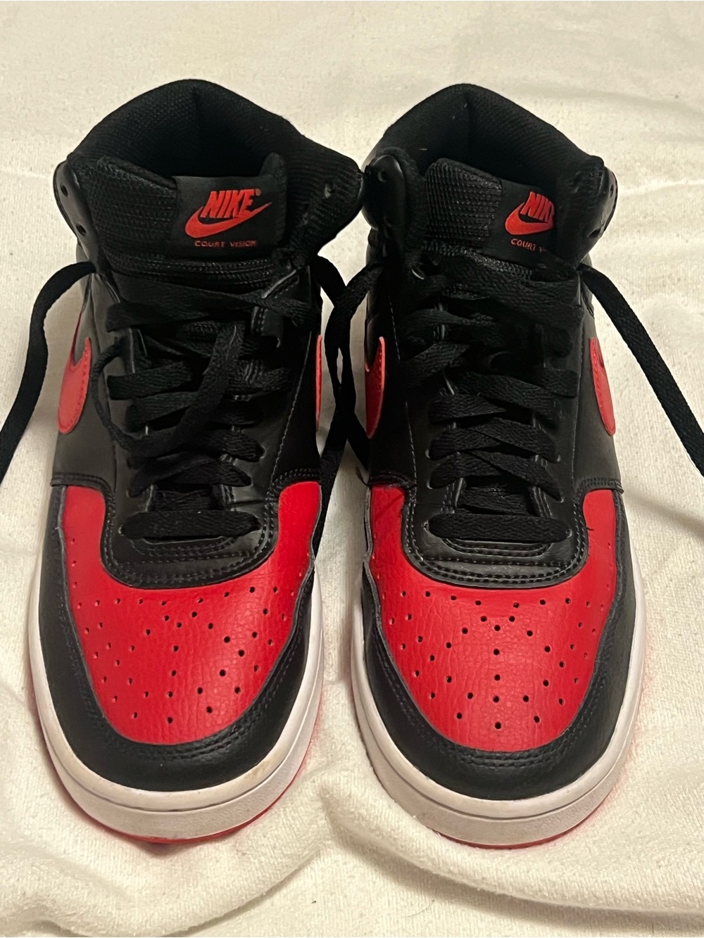 Men’s 7.5 Black Red White High Top Sneakers Athletic Shoes